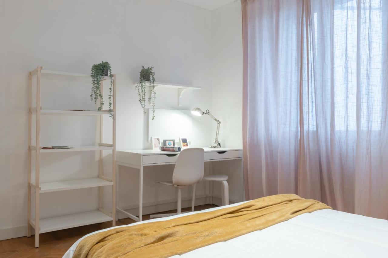 Top Living Apartments - Carducci Turin Bagian luar foto