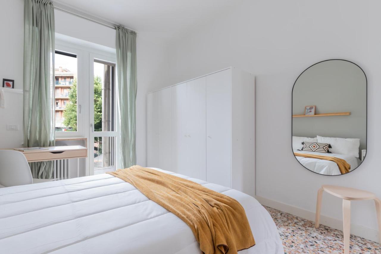Top Living Apartments - Carducci Turin Bagian luar foto