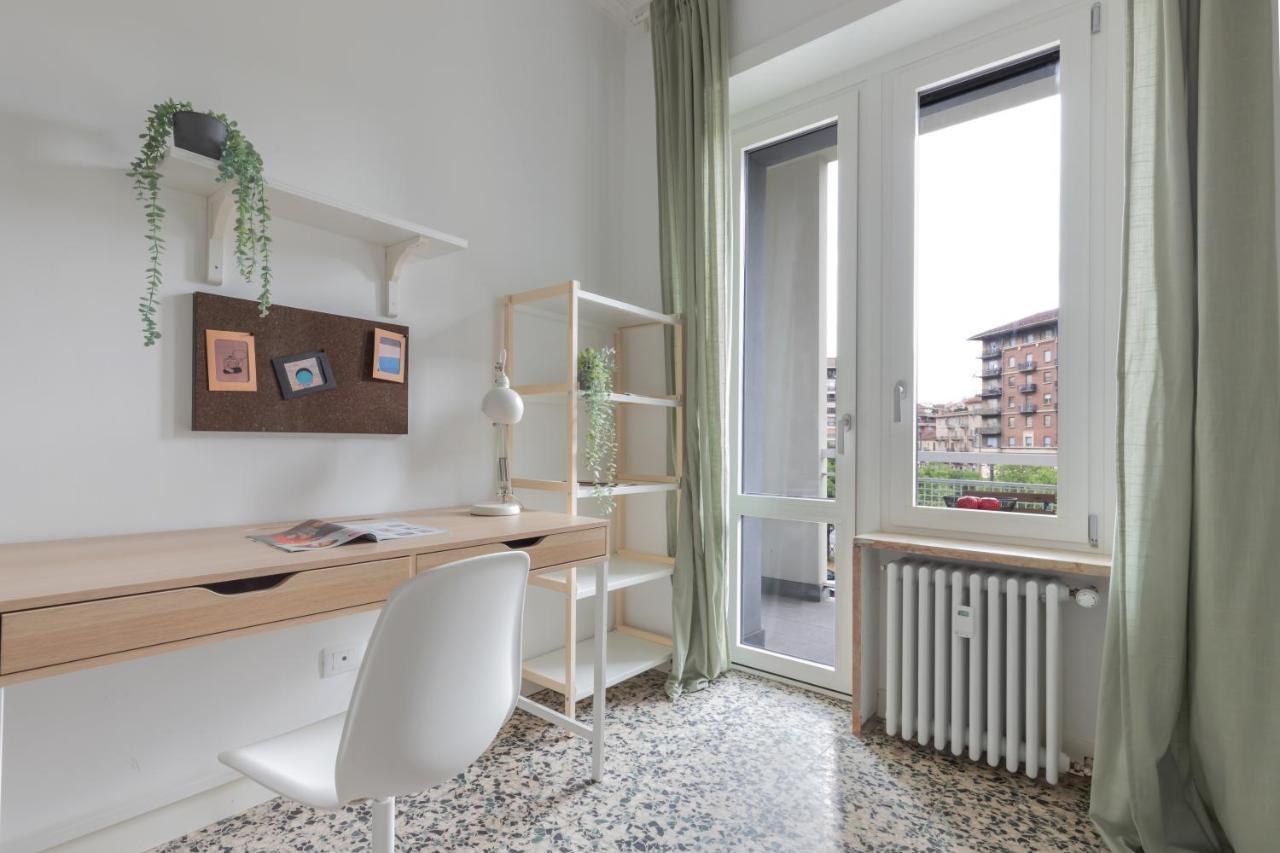 Top Living Apartments - Carducci Turin Bagian luar foto