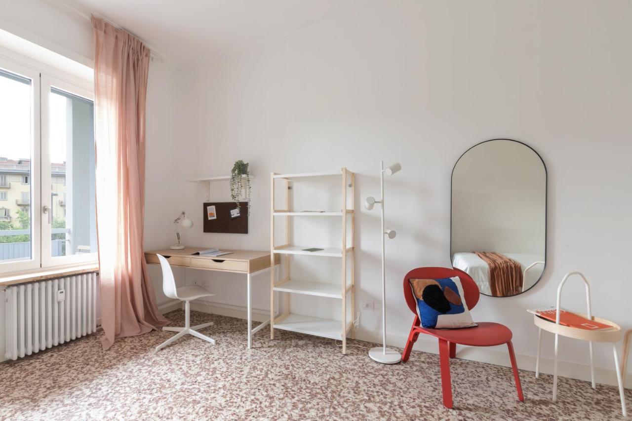 Top Living Apartments - Carducci Turin Bagian luar foto