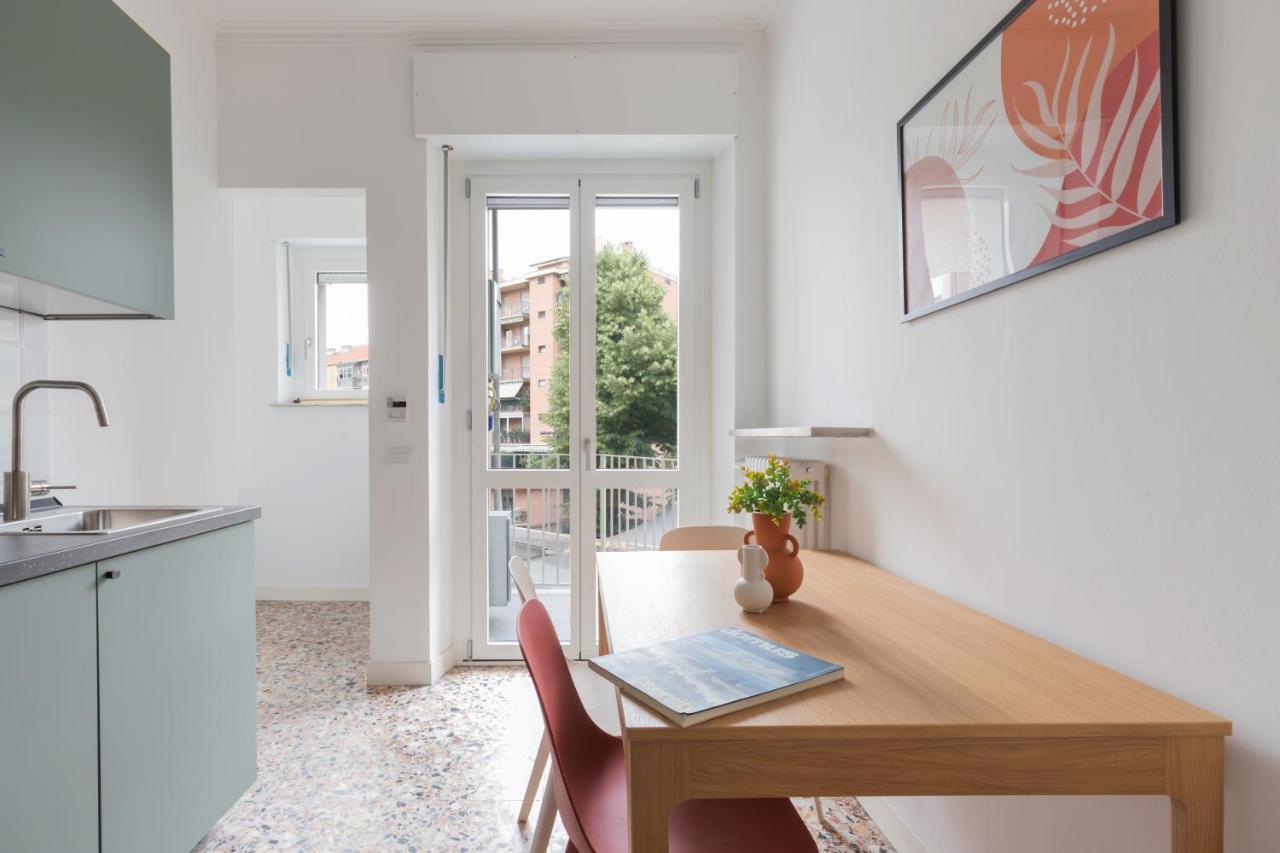 Top Living Apartments - Carducci Turin Bagian luar foto