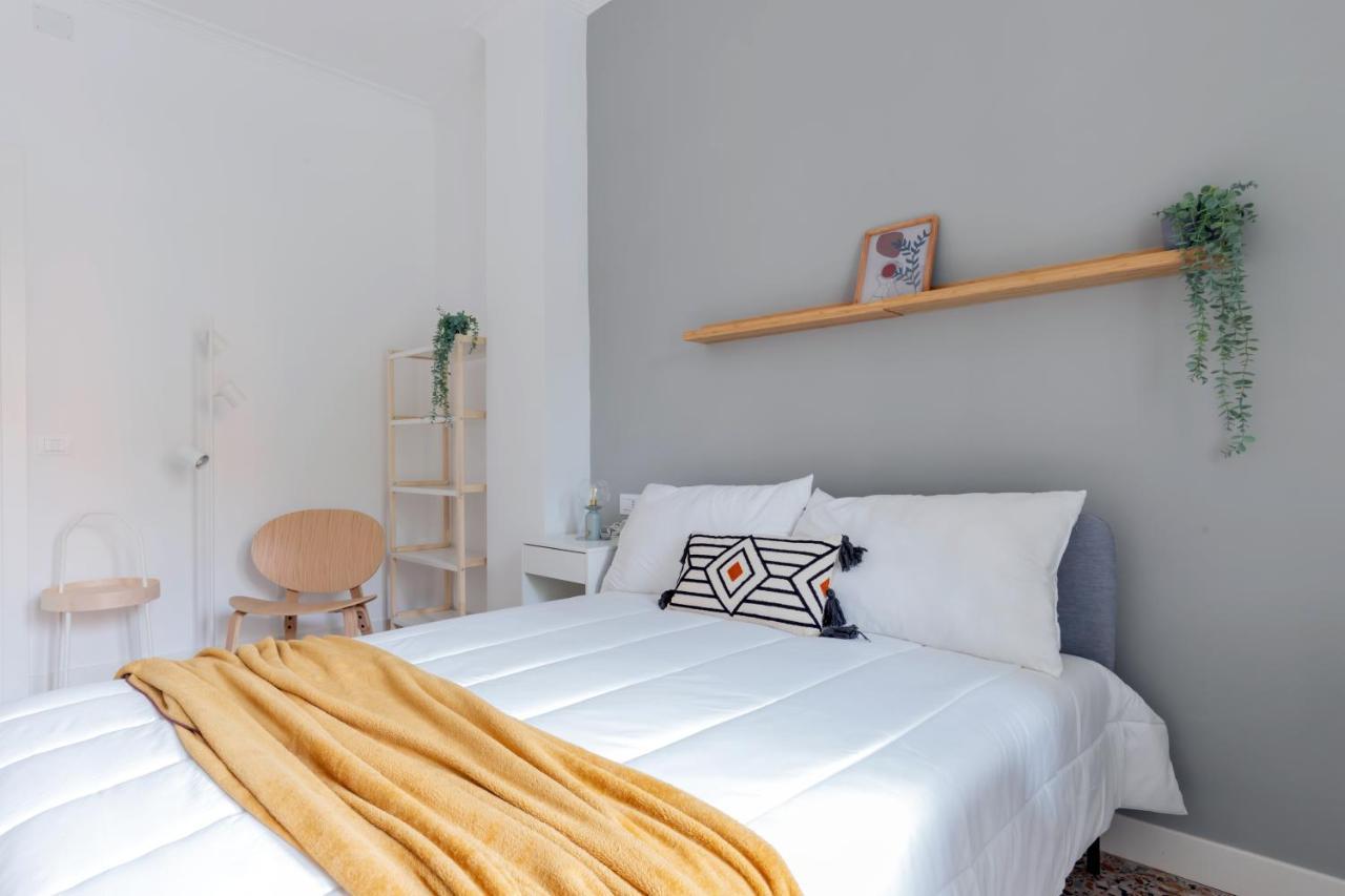Top Living Apartments - Carducci Turin Bagian luar foto