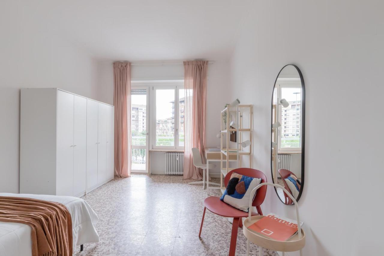 Top Living Apartments - Carducci Turin Bagian luar foto