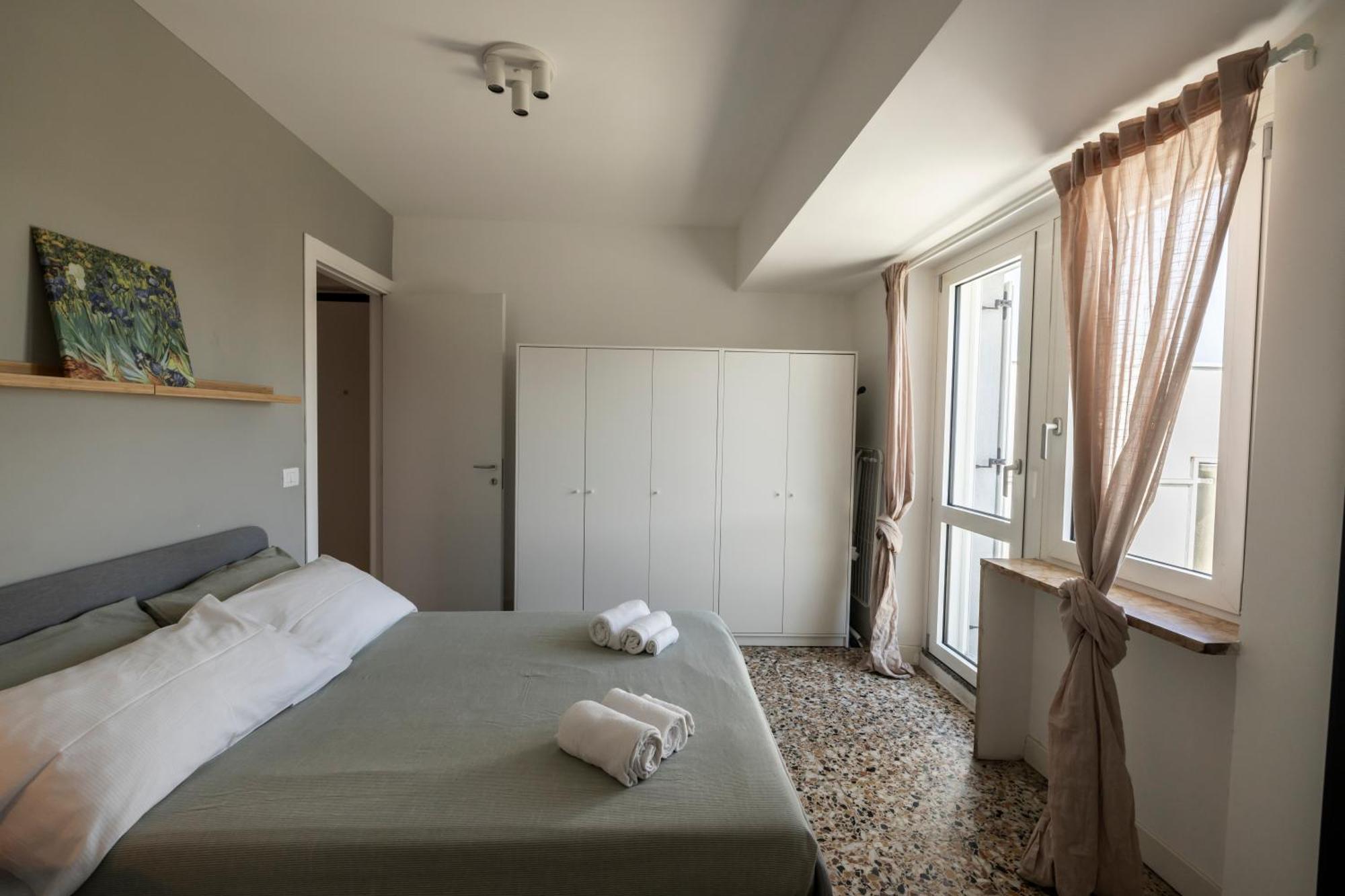 Top Living Apartments - Carducci Turin Bagian luar foto