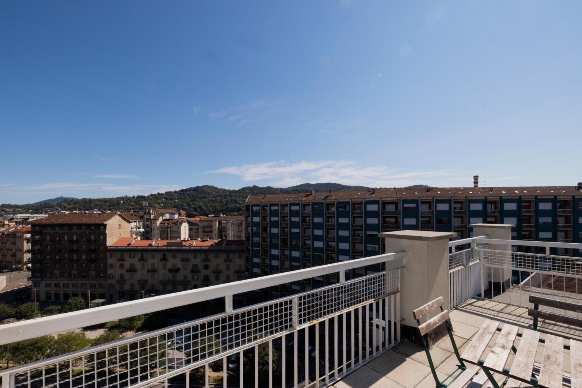Top Living Apartments - Carducci Turin Bagian luar foto