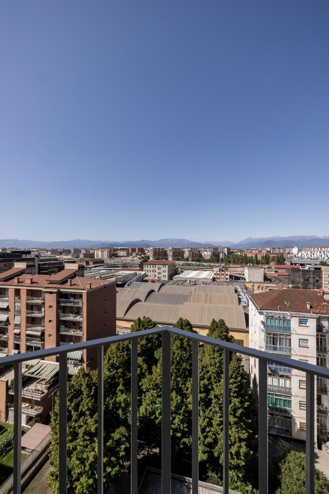 Top Living Apartments - Carducci Turin Bagian luar foto